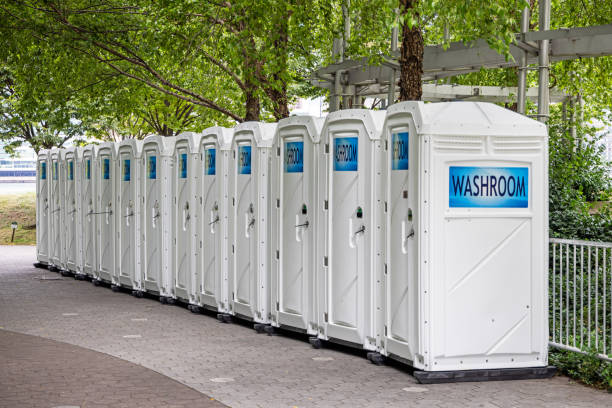 Best Portable toilet rental cost  in Bayou La Batre, AL